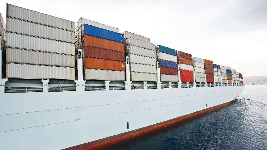 Typhoon Dolphin in China leaves more than 2.4m TEU stranded