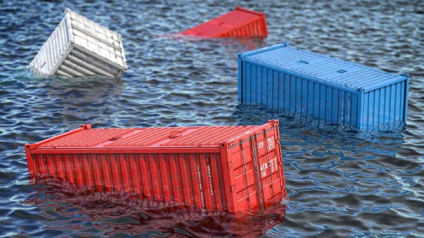 Number of containers lost at sea almost triples