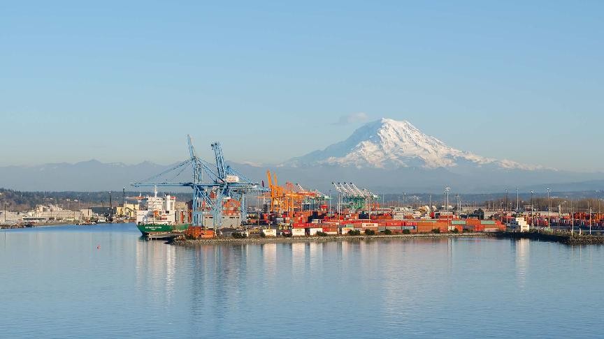 Washington state reinforces permanent ban on public funding for fully automated port equipment