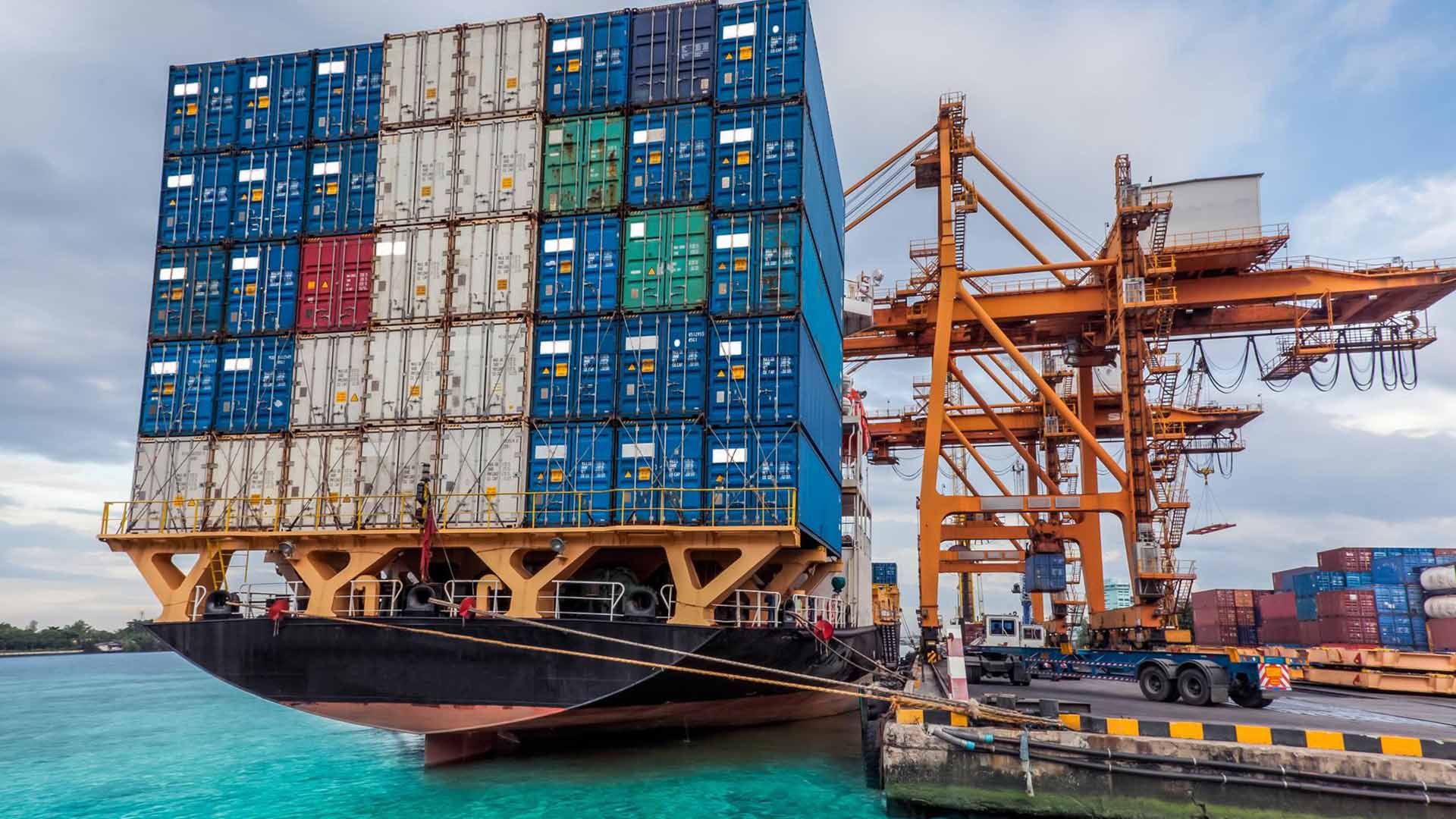 Carriers box themselves in with lower charter ratios