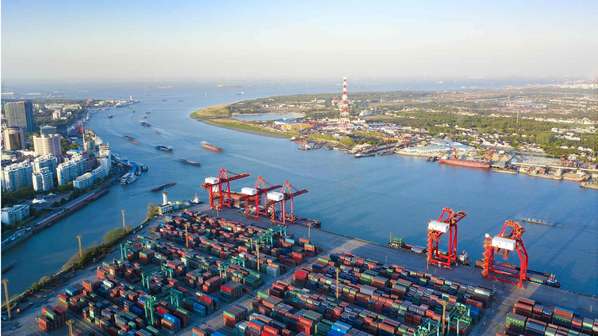 Shanghai ready to offer green methanol bunkering service in 2024