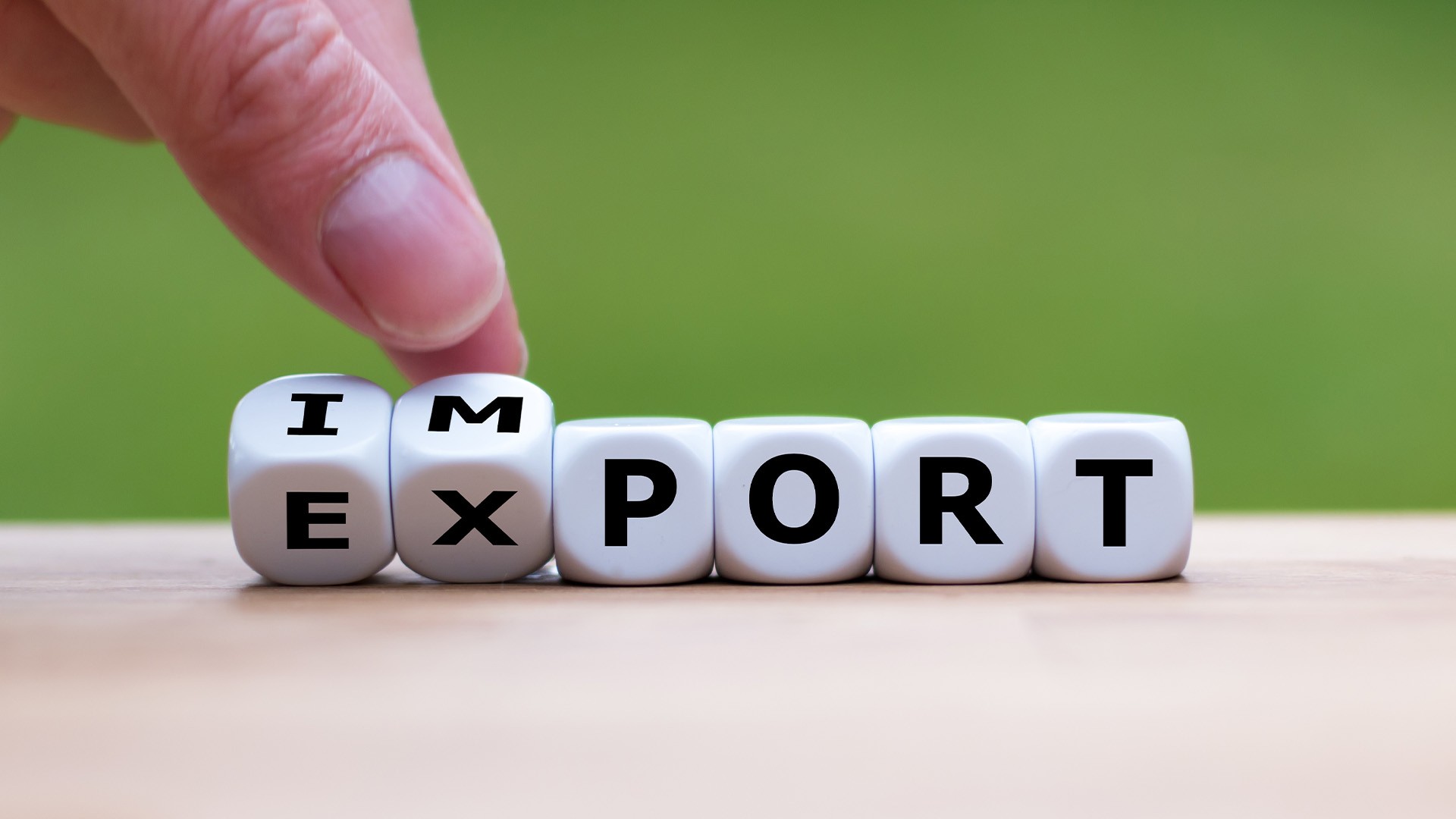 Global shipping demand rises early as importers move ahead of expected disruption