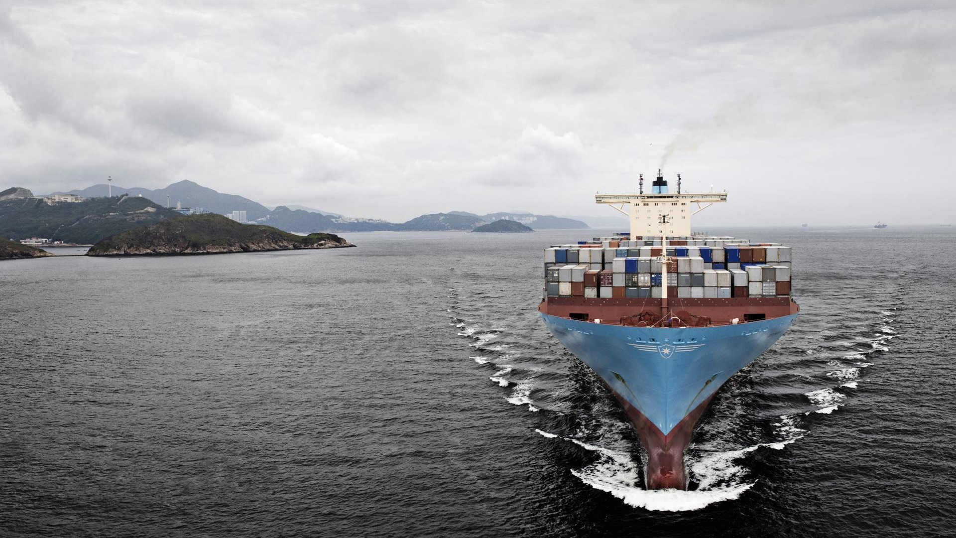 Container vessel Maersk Gironde collides with car carrier near Denmark