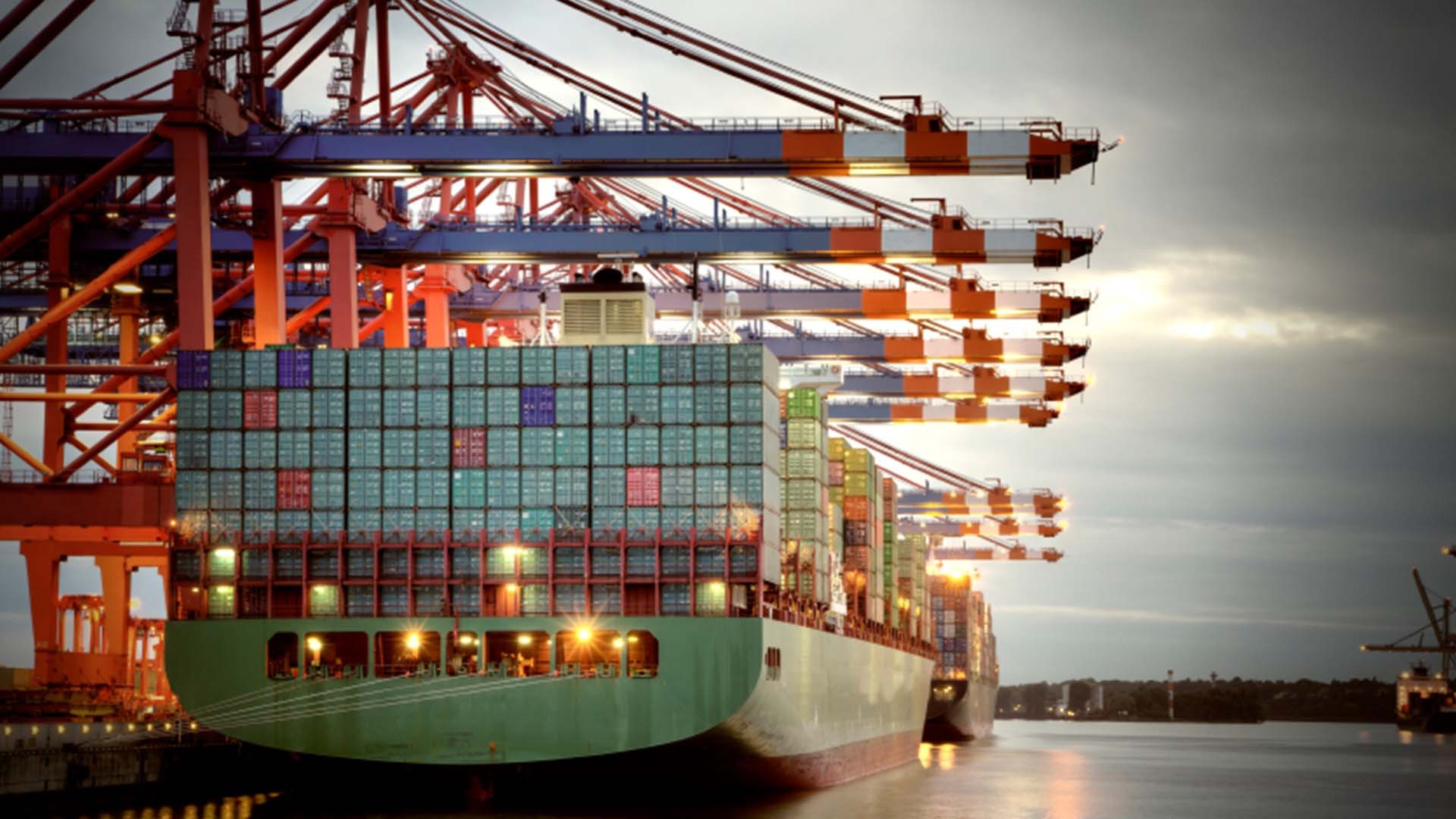 Containerships continue to dominate alt fuel newbuildings